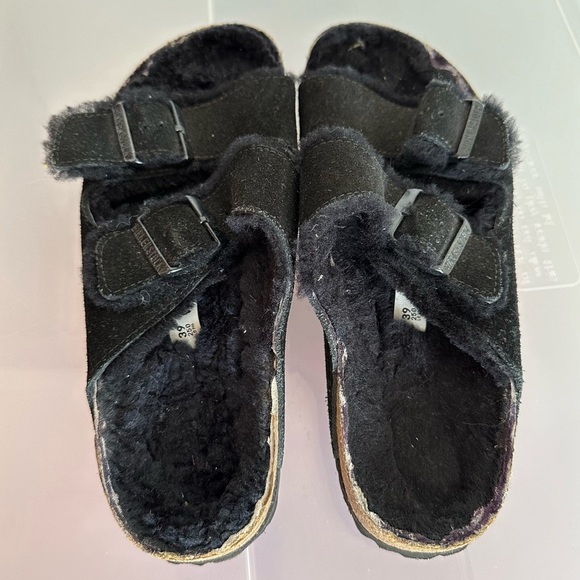 Birkenstock Arizona Shearling Black Sandals Size 8 Narrow Fit - Picture 3 of 10